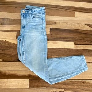 American Eagle light wash jeggings